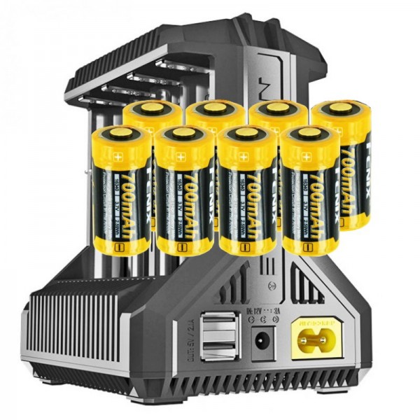 8 stuks CR123 Een Li-ionbatterij met 3,7 volt, 760 mAh en 8-weg snellader